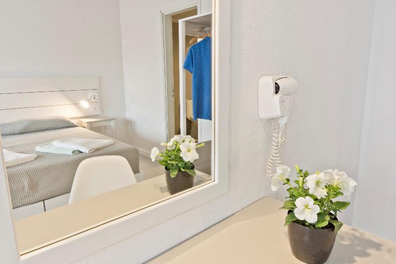 Gregory Peck Beach Break Apartments Rhodes City Esterno foto